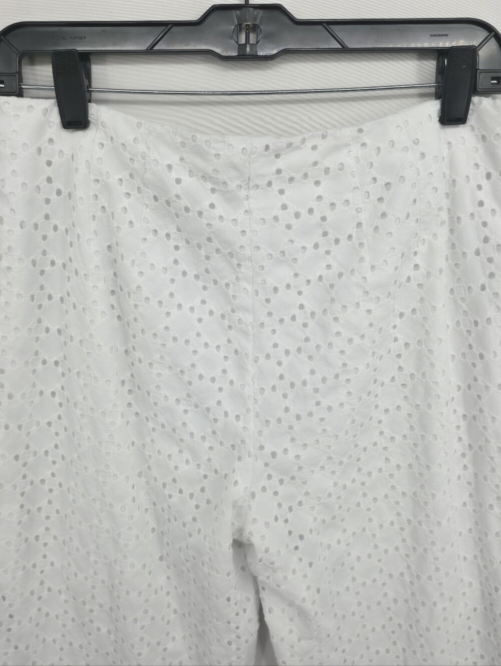 Ann Taylor Factory White Eyelet Cotton Straight Leg Crop Pants Lined Size 6 - Picture 10 of 15